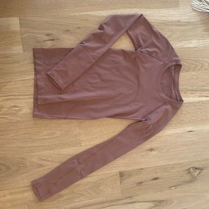 NWOT lululemon size 0 swiftly tech